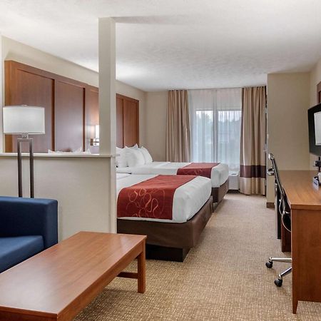 Comfort Suites Speedway - Kansas City Buitenkant foto