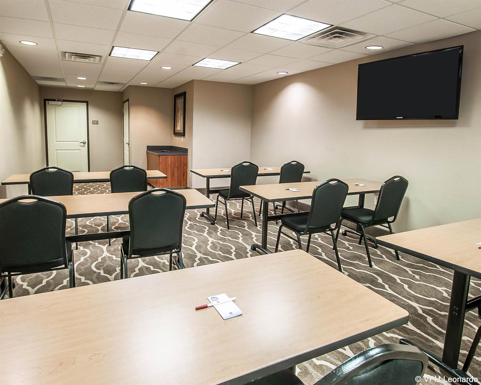 Comfort Suites Speedway - Kansas City Buitenkant foto